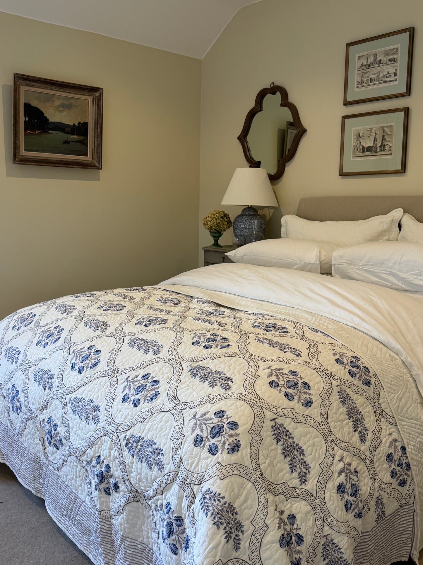 Lavender Blue Foliage Bedspread/Quilt