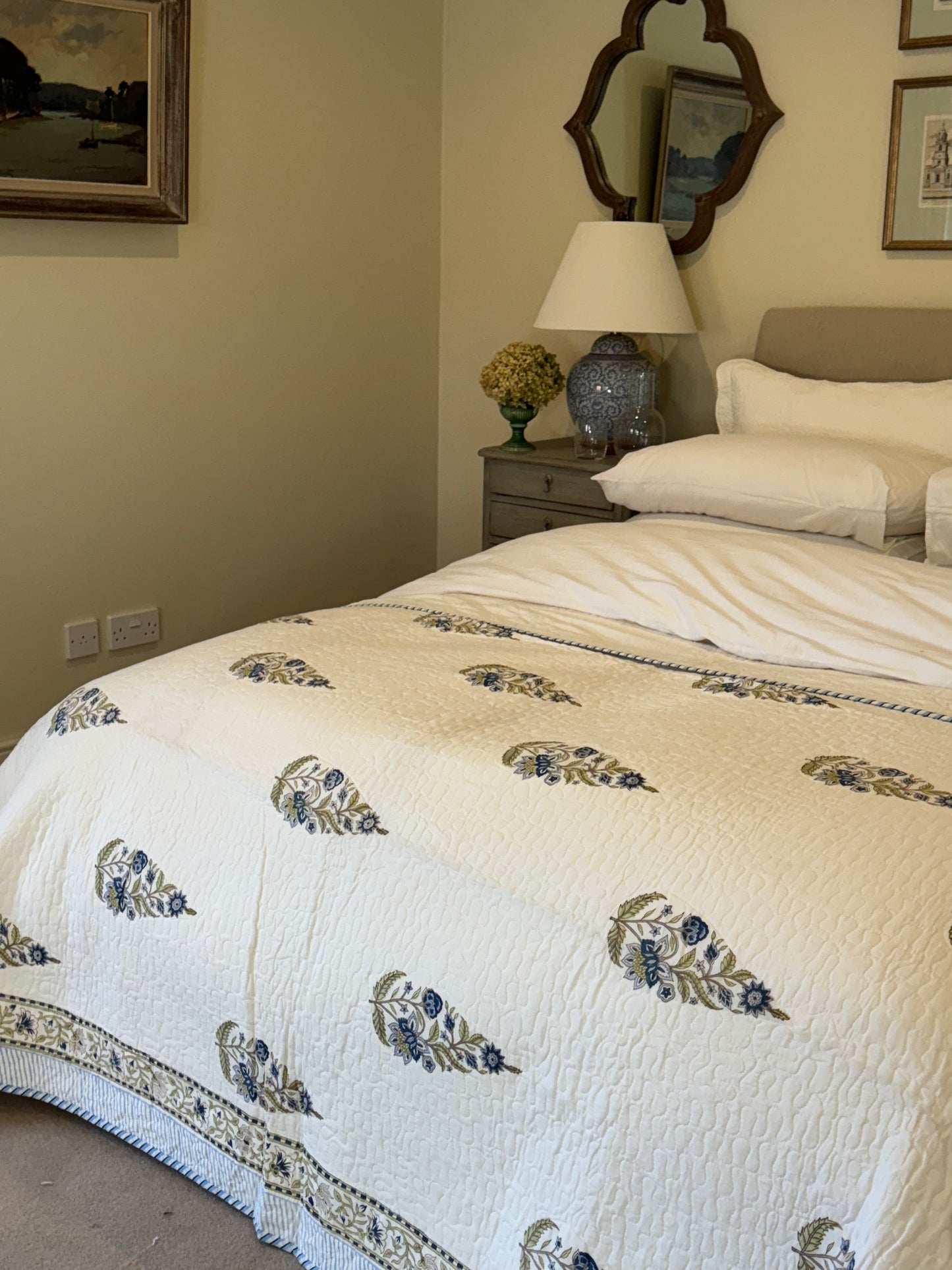 Cypress Foliage Bedspread/Quilt