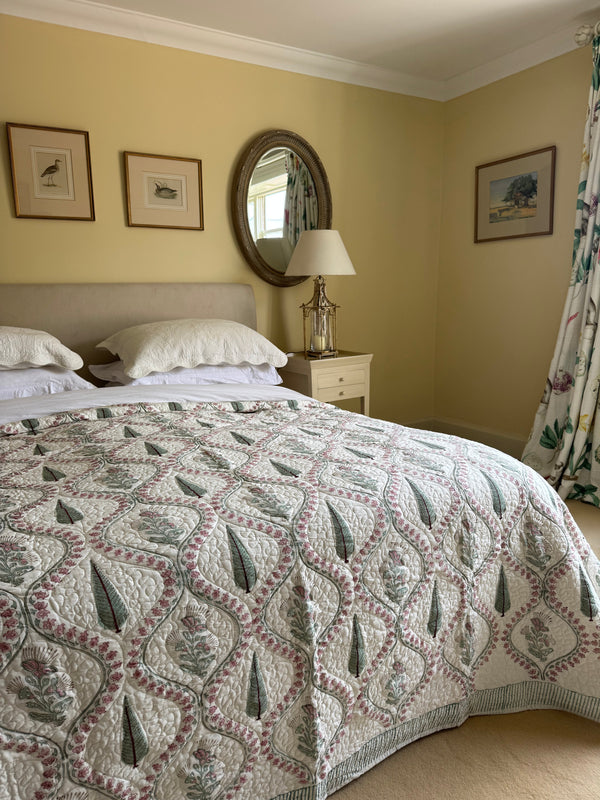 Bedspreads & Quilts