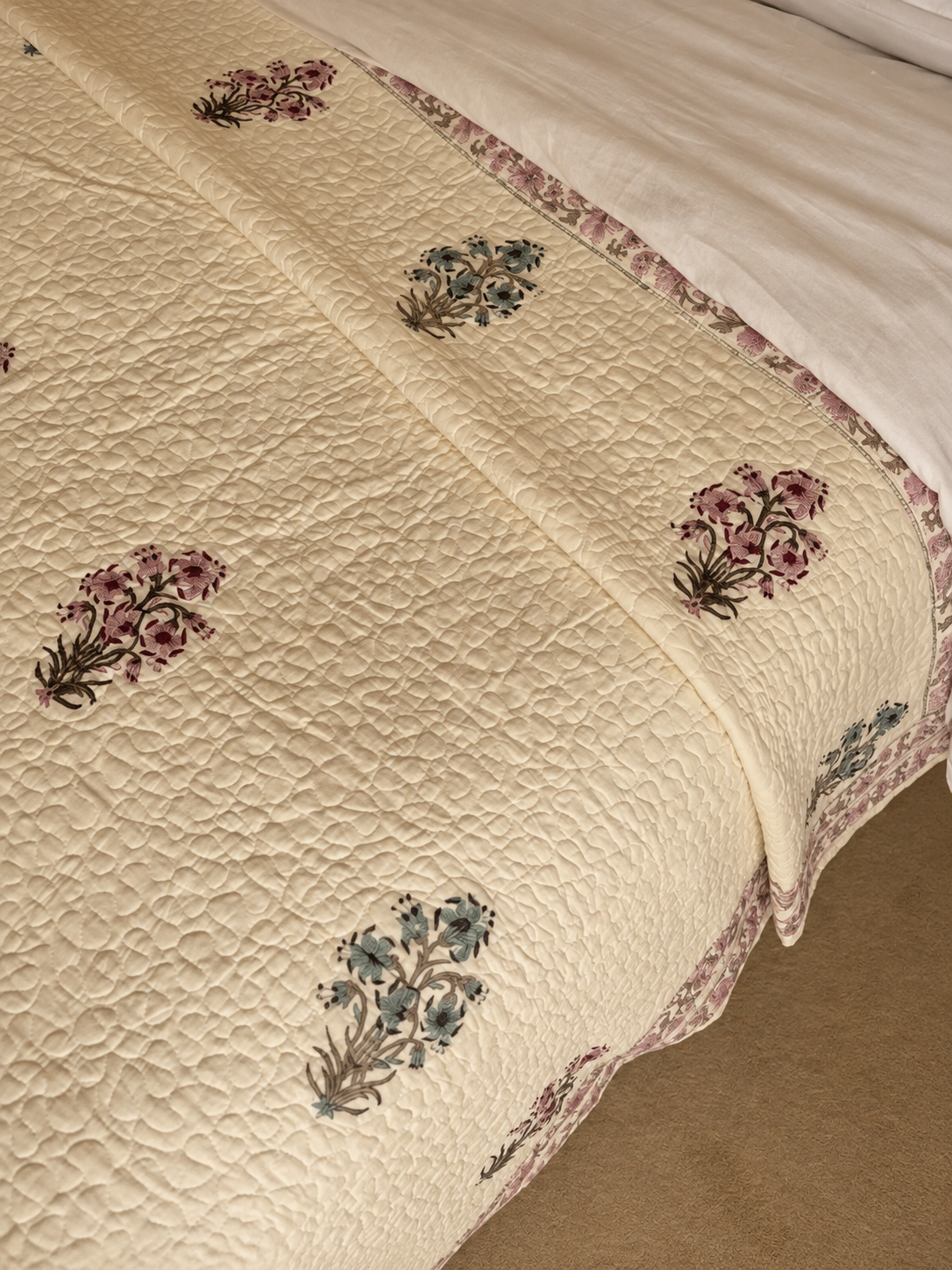 Antiqued Pink & Blue Foliage Bedspread/Quilt
