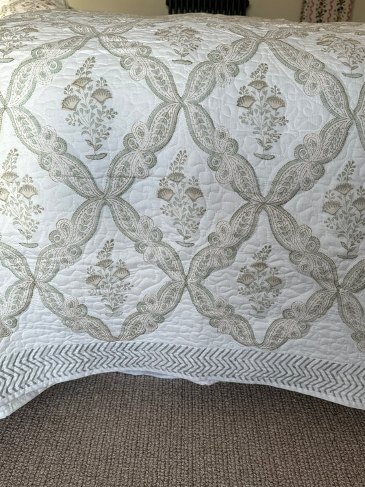 Beige Shield Foliage Bedspread