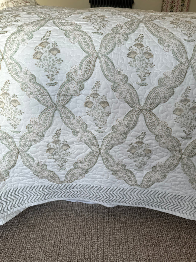 Beige Shield Foliage Bedspread