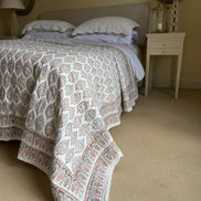 Provençal Oval Bedspread/Quilt