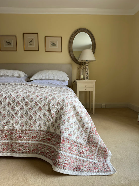 Provençal Blue & Red Shrub Bedspread/Quilt