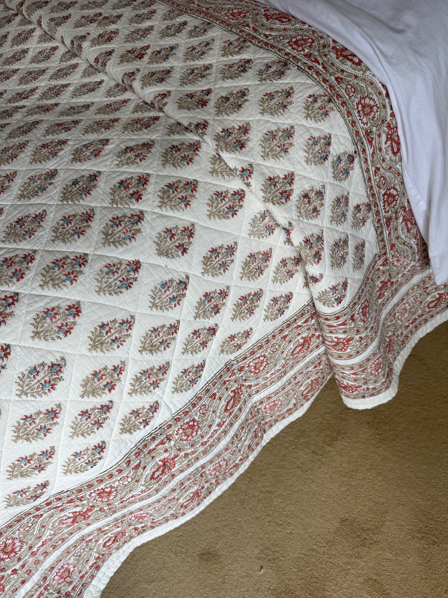 Provençal Blue & Red Shrub Bedspread/Quilt