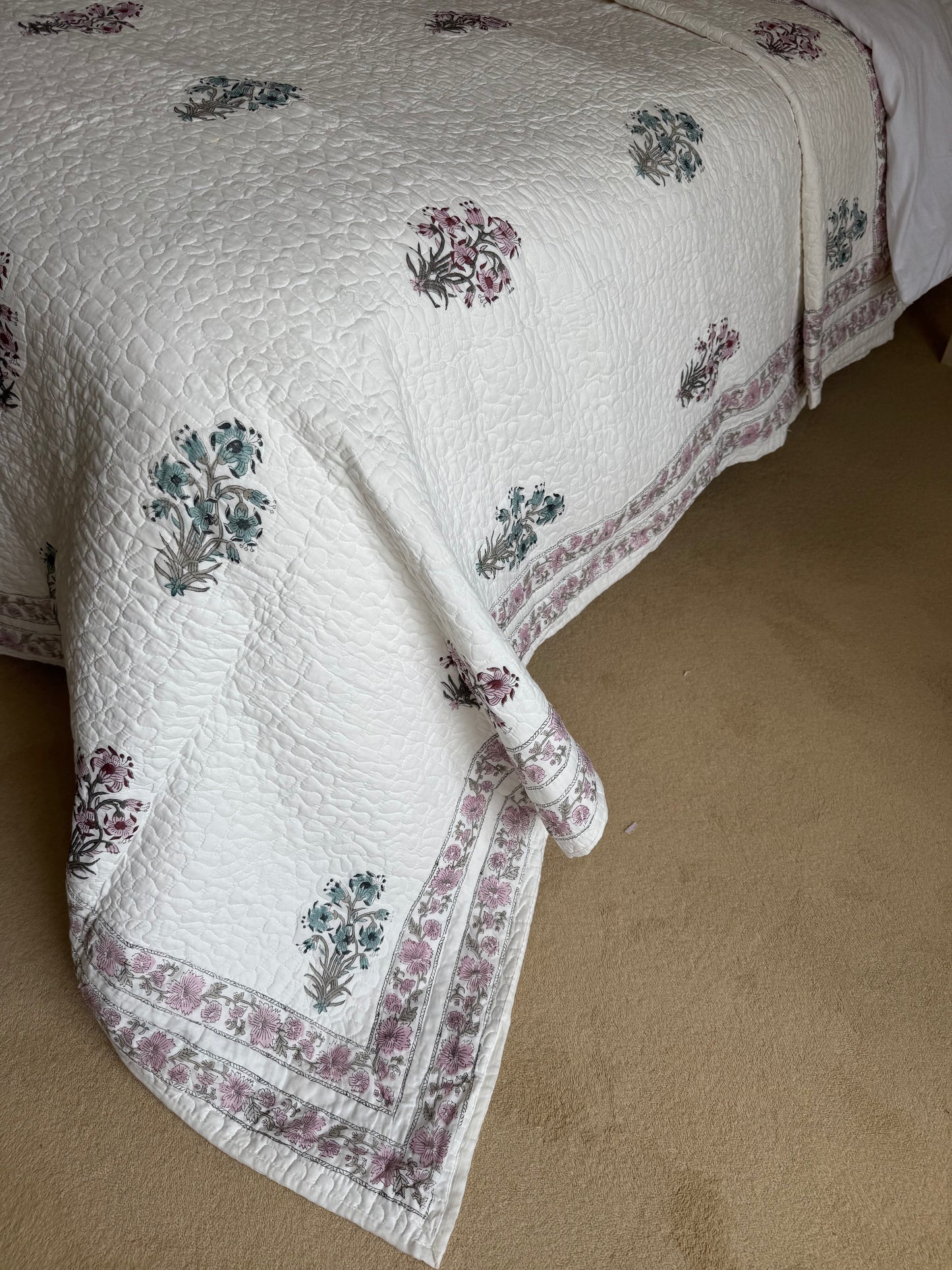 Pink & Blue Foliage Bedspread/Quilt