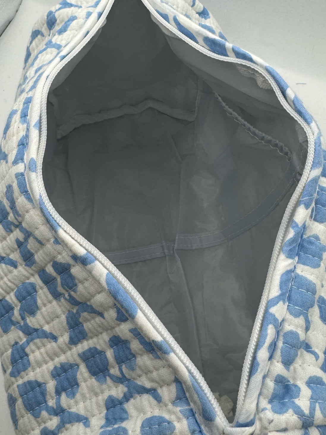 'Blue Leaf' Block Printed Sponge Bag/Washbag