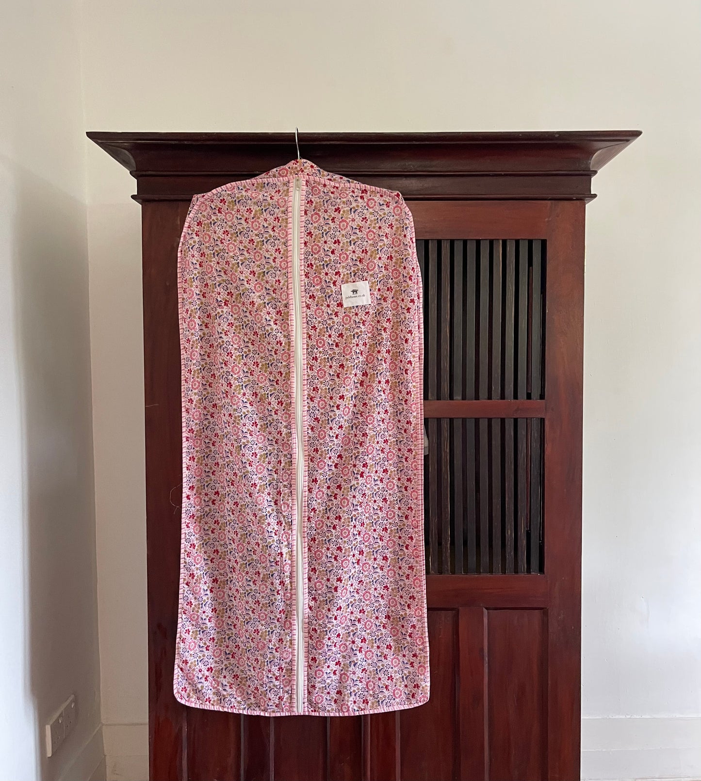 'Lenora' Clothes Cover