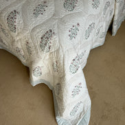 Pink & Green Foliage Bedspread/Quilt
