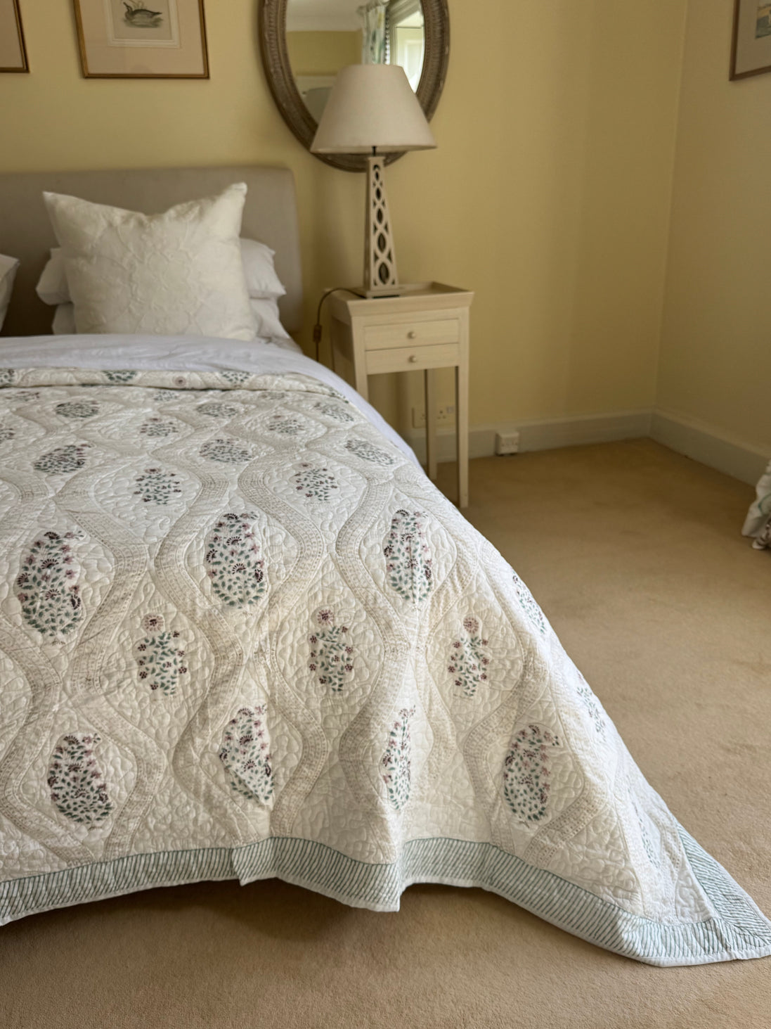 Pink & Green Foliage Bedspread/Quilt