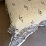 Pink Flower Bedspread/Quilt