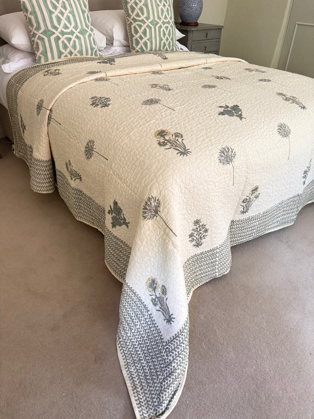 Yellow Tree Bedspread/Quilt