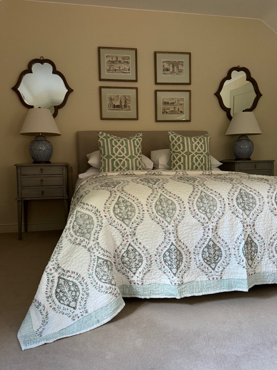 Green & Pink Lattice Bedspread/Quilt