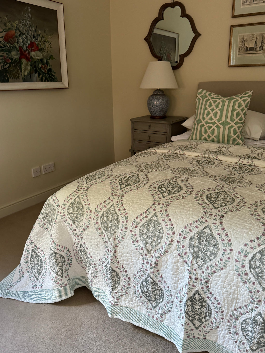 Green & Pink Lattice Bedspread/Quilt