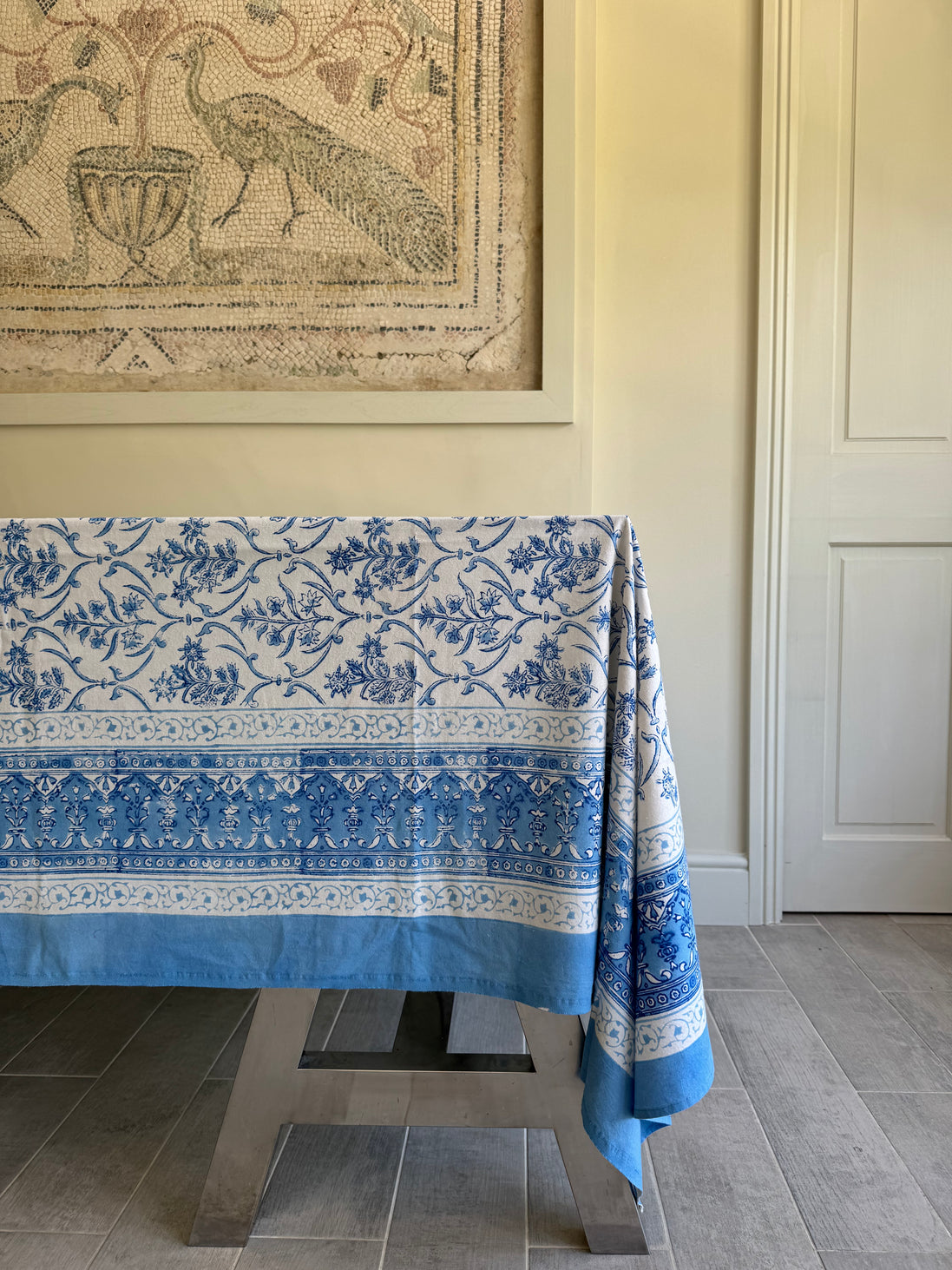 Blue Thorned Foliage Tablecloth