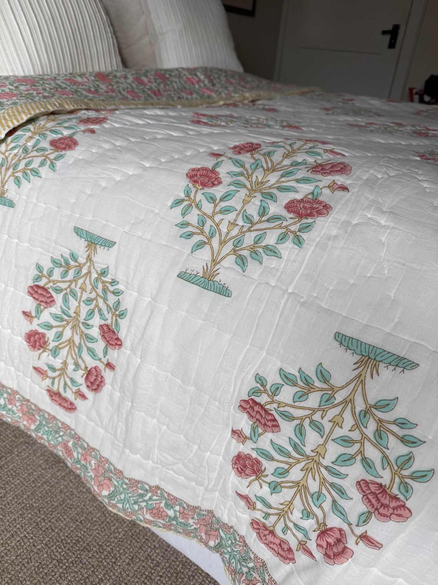 SAMPLE: Pale Turquoise & Red Shrub King Bedspread