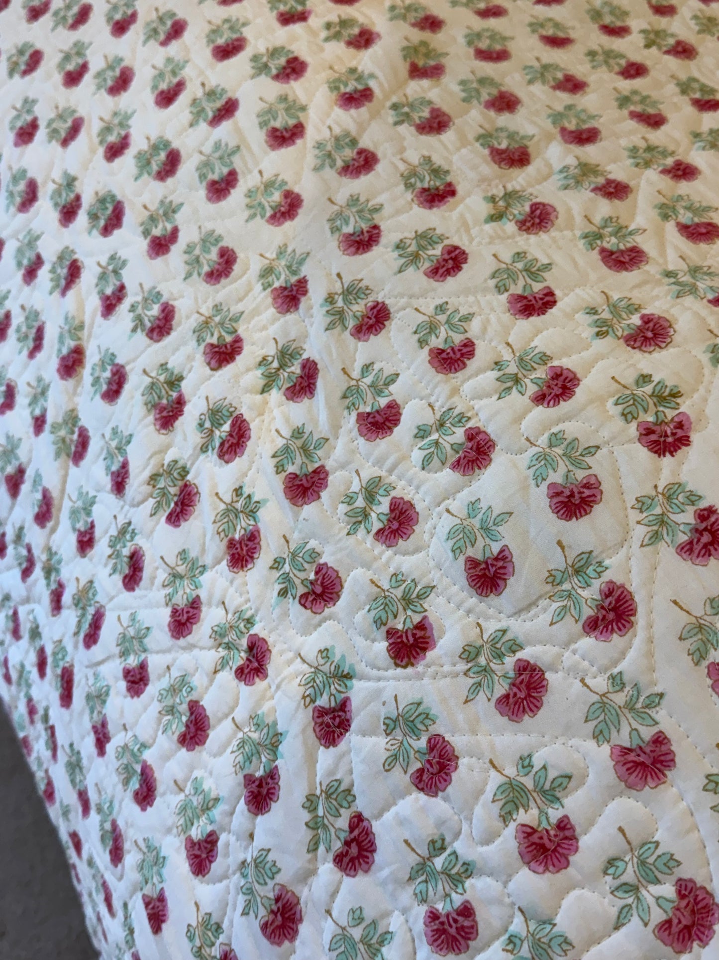 Palmtree & Pink Flower Shrub Bedspread/Quilt