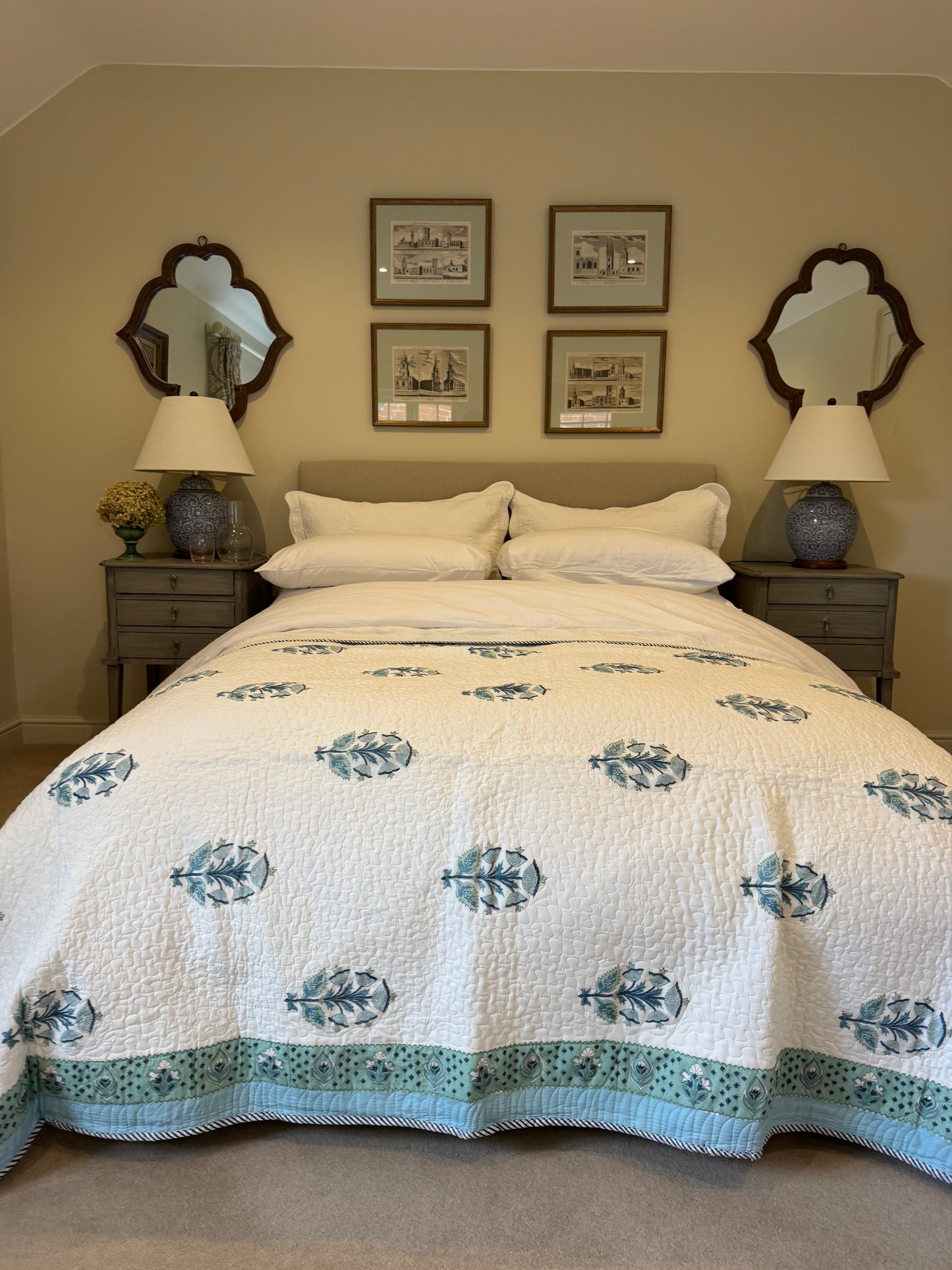 Blue Foliage Bedspread/Quilt