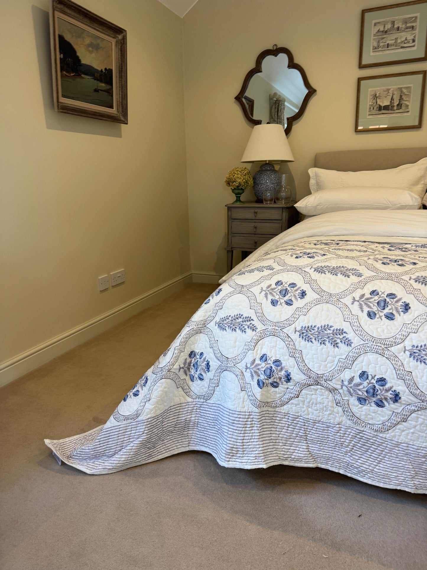 Lavender Blue Foliage Bedspread/Quilt