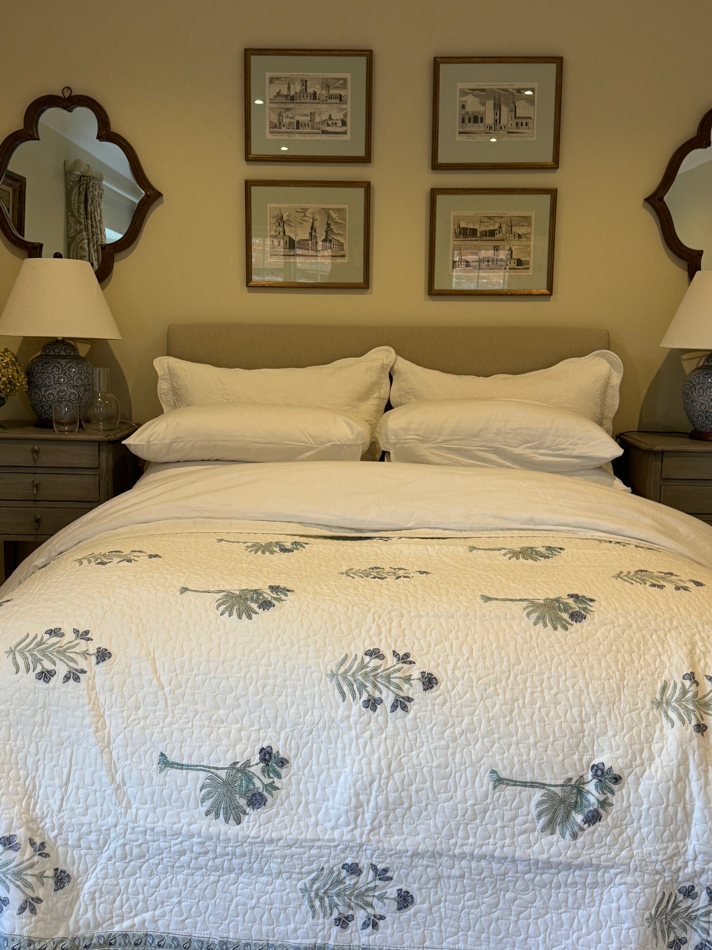 Pale Blue Foliage Bedspread/Quilt