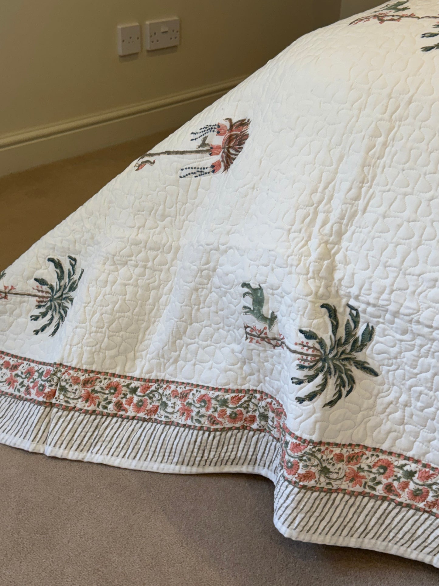 Birds & Trees Bedspread/Quilt