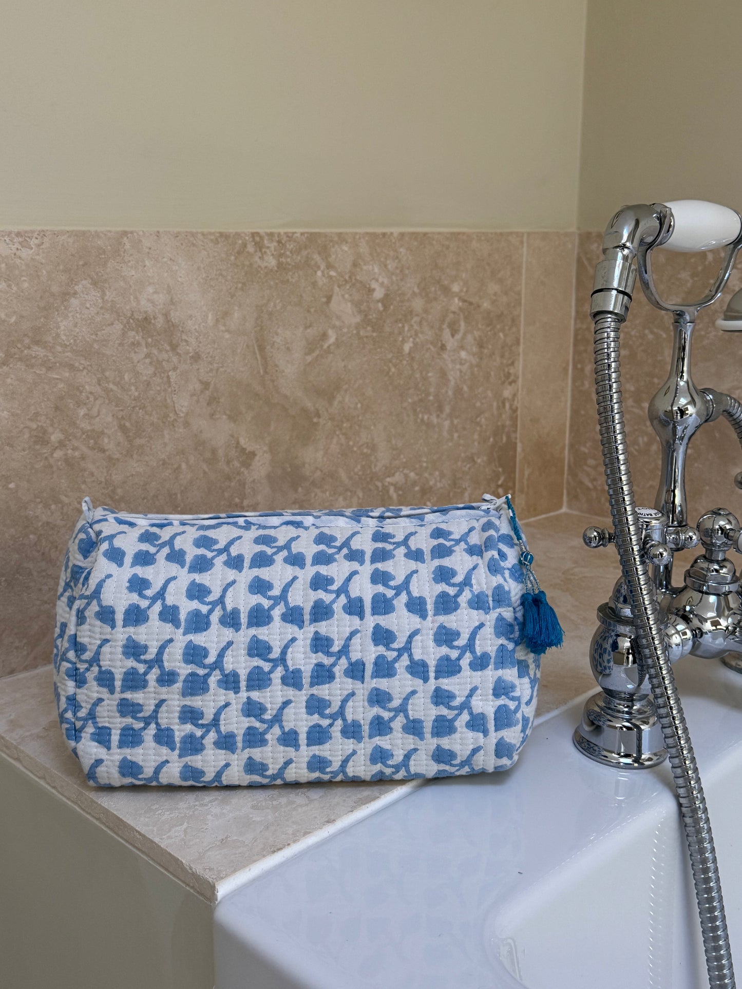 'Blue Leaf' Block Printed Sponge Bag/Washbag