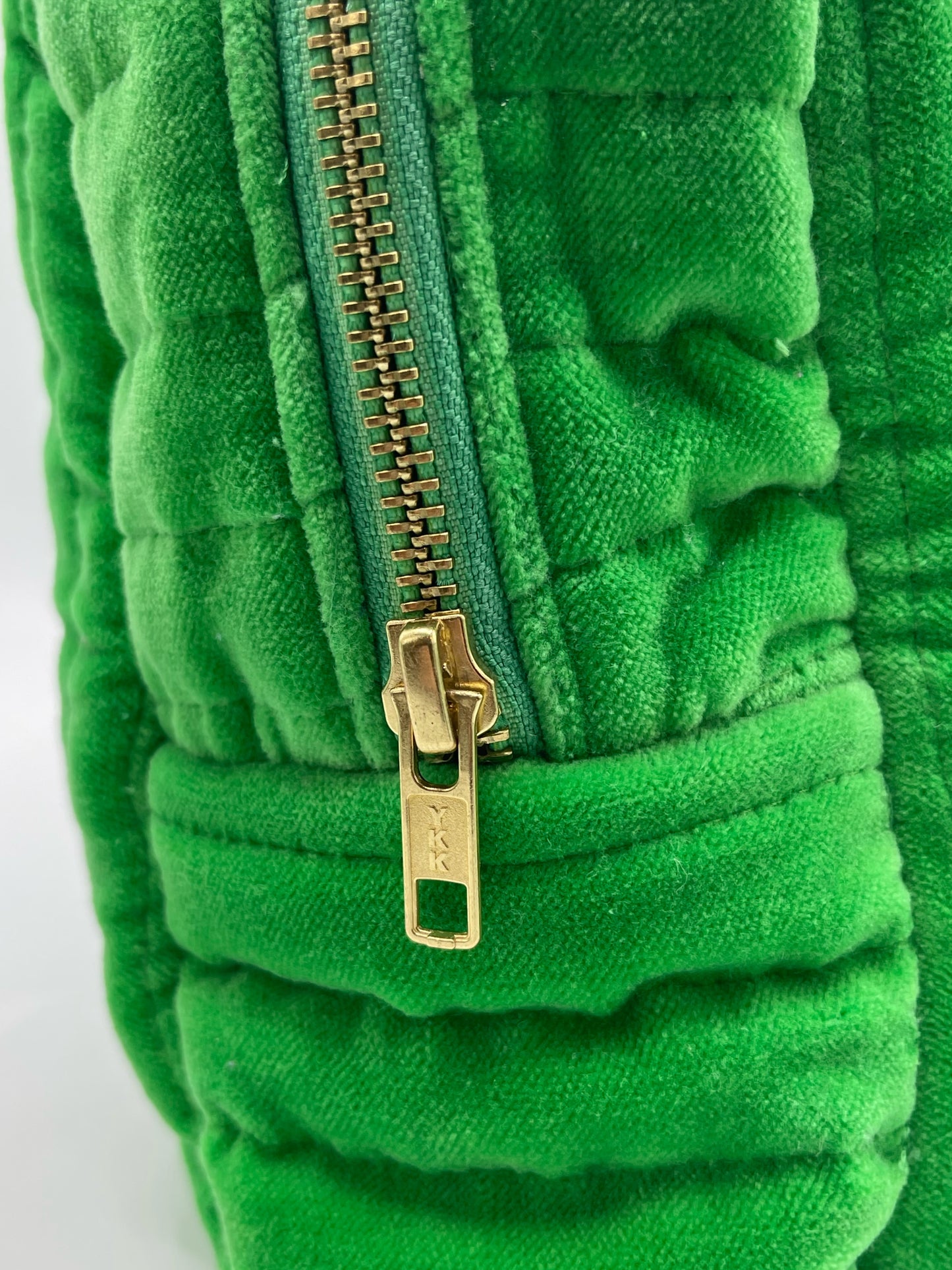 Large Bright Green Velvet Sponge Bag