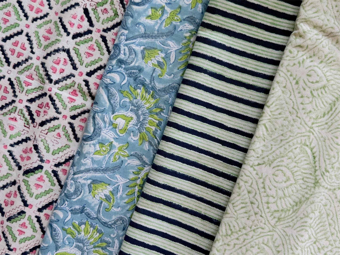 'Ellie' Block Printed Dog Bed