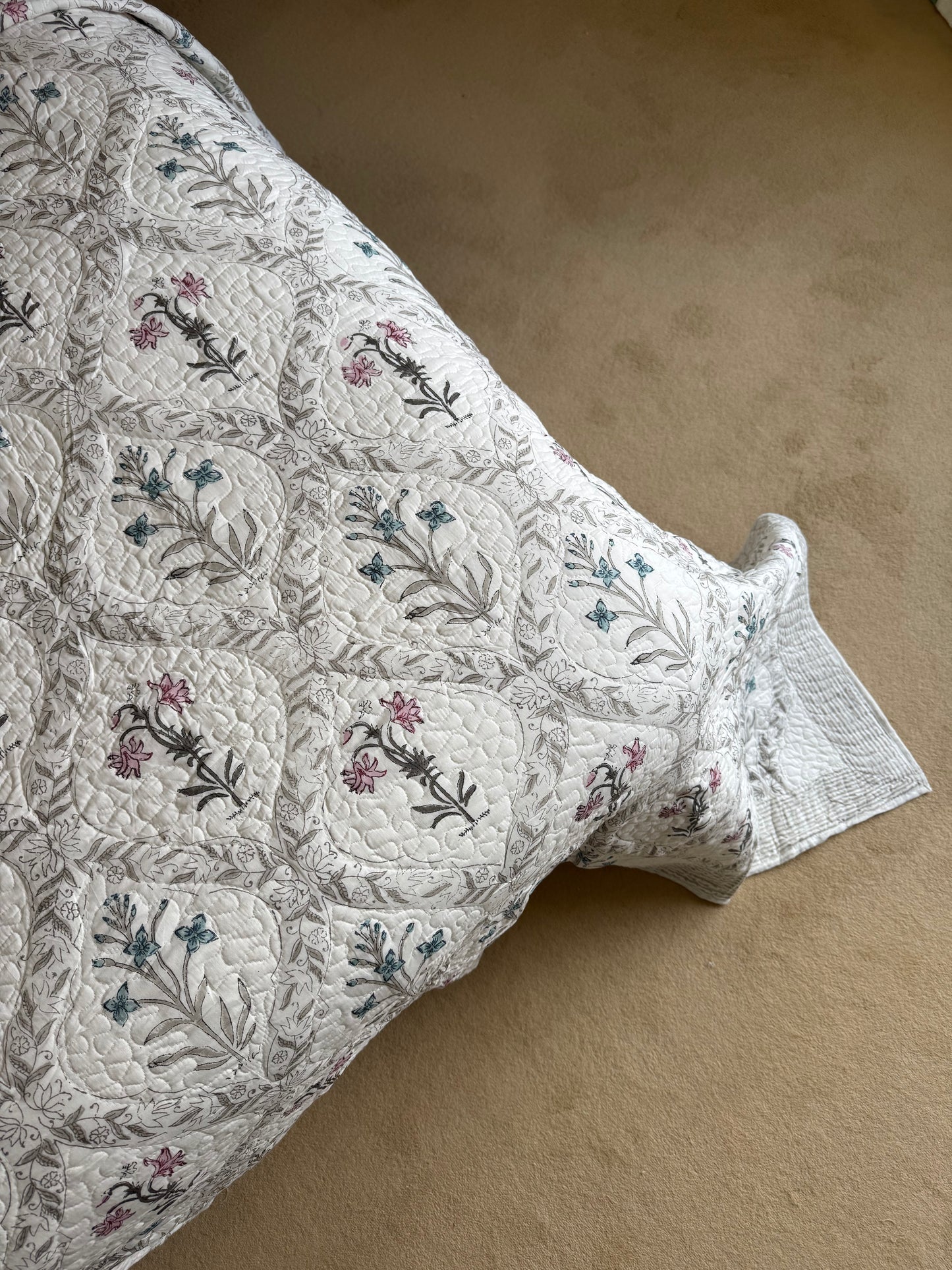 Hand block-printed king size bedspread in pink & blue flower print, 100% cotton