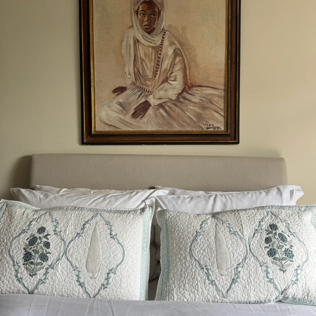 Delicate Shrub Quilted Cushion/Pillowcases